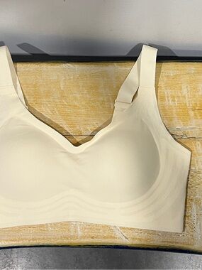 Seamless Comfort Wireless Bra - Cream